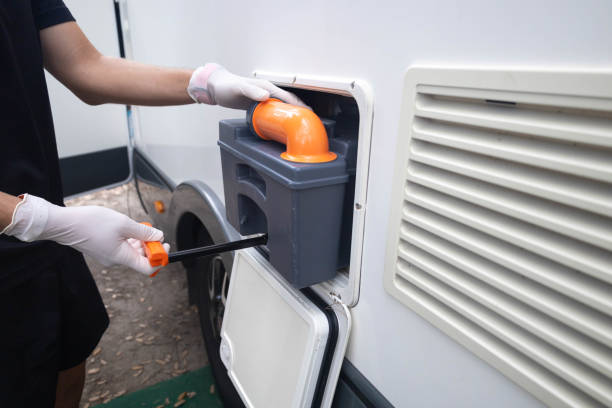 Portable bathroom rental in Edinburgh, IN